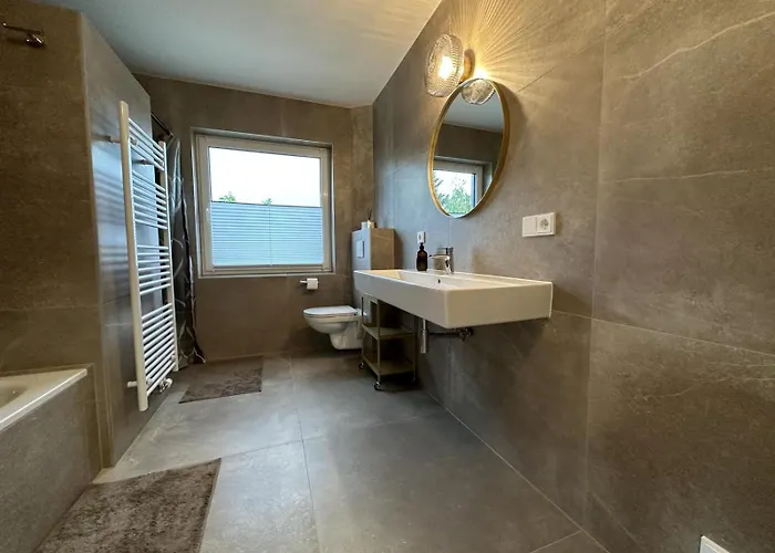 Geschmackvolle In Katsdorf, Modern Und Bequem *